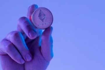 ethereum-coin-in-hand